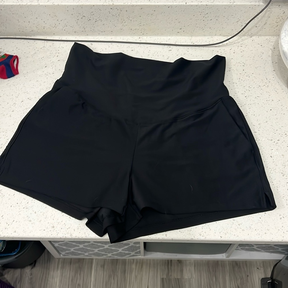 Old Navy Active Powersoft High-Rise Shorts size M